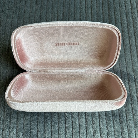 Miu Miu Blush Velvet Eyewear Case - Picture 7 of 10